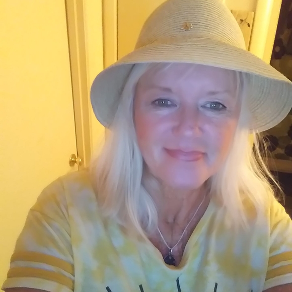 Meet your Posher, Robin - Picture 1 of 1